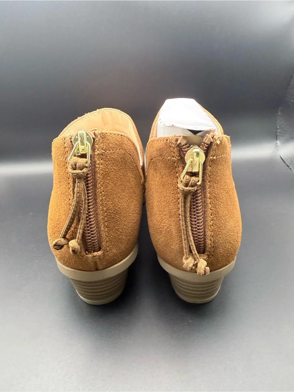 Kenneth Cole Reaction that upper heel